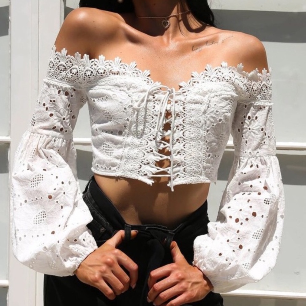Lana lace eyelet crop top- black sz large